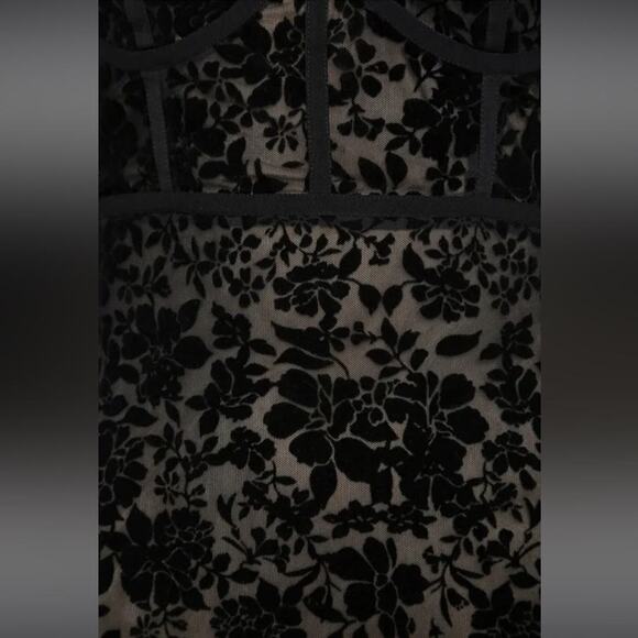 LULUS BLACK BURNOUT VELVET FLORAL PRINT LONG SLEEVE DRESS SIZE SMALL - Picture 3 of 8